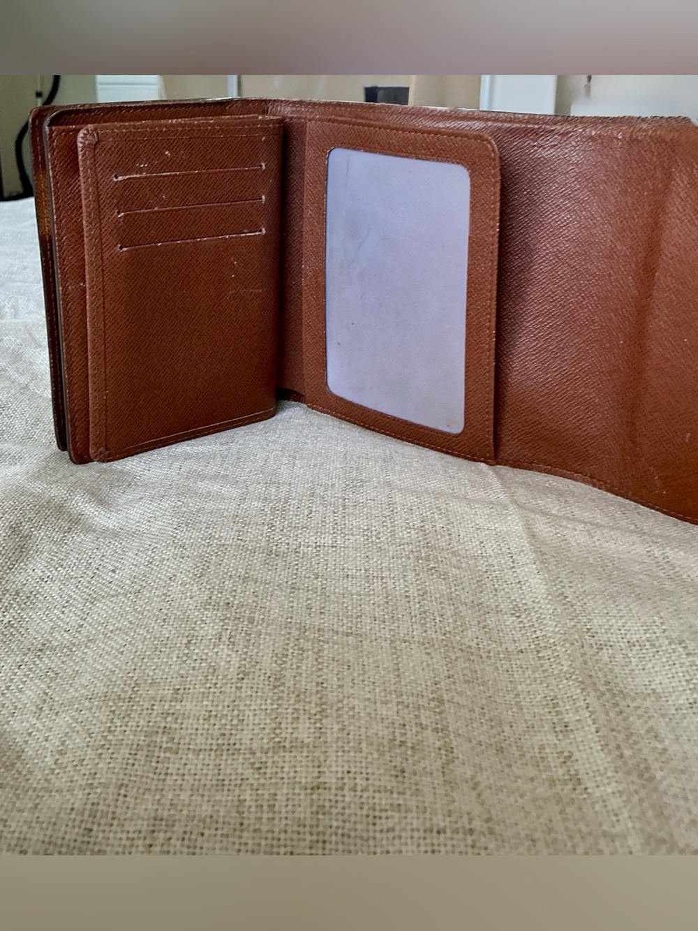 Louis Vuitton Monogram Canvas Brown Wallet with Gold Hardware - Picture 5 of 11